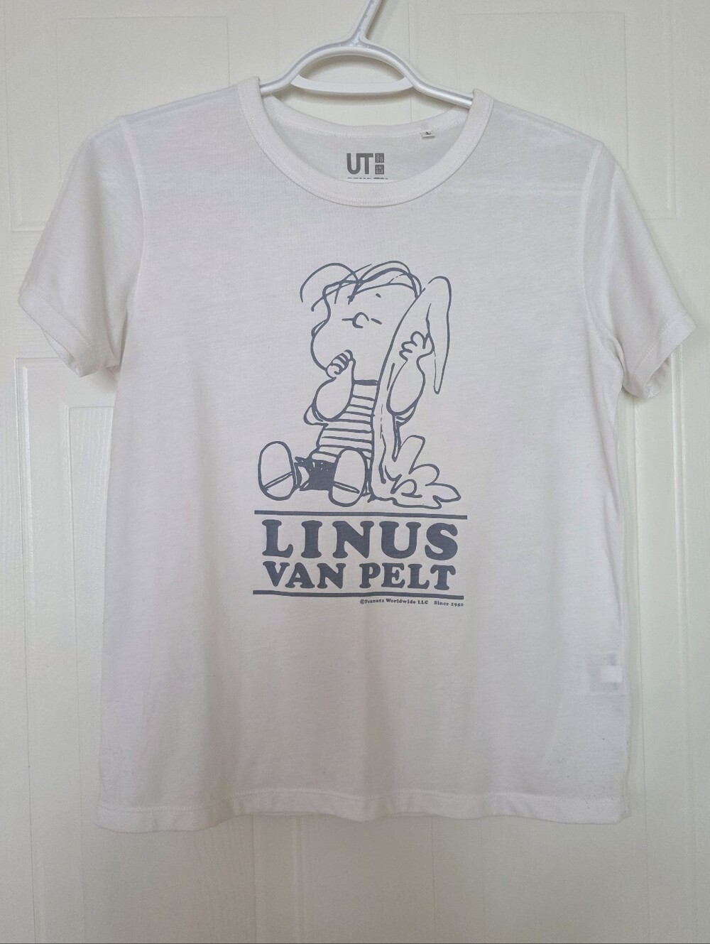Uniqlo Peanuts Linus Graphic Tshirt, White, Small